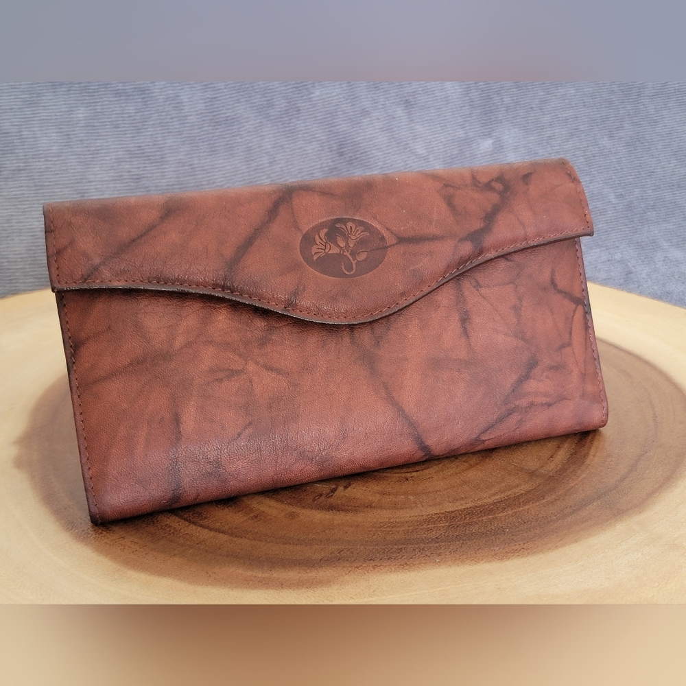 NWOT Buxton Brown Leather Wallet FLAWLESS Real Cowhide NEVER BEEN USED